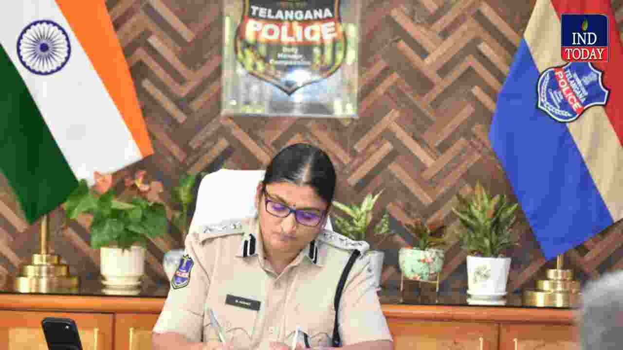 Mahbubnagar SP Janaki Directs Fast Action On Public Complaints
