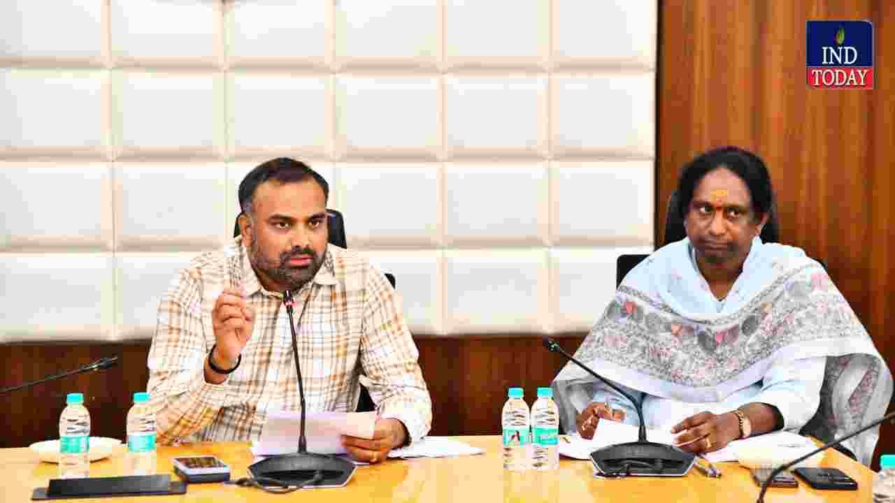Hyderabad Reviews SIR Process With Political Parties 