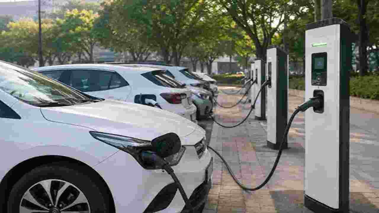 GHMC To Purchase Electric Cars For Mayor and Officials