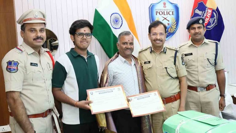 Hyderabad CP Sajjanar Felicitates Duo For Gas Racket Exposure