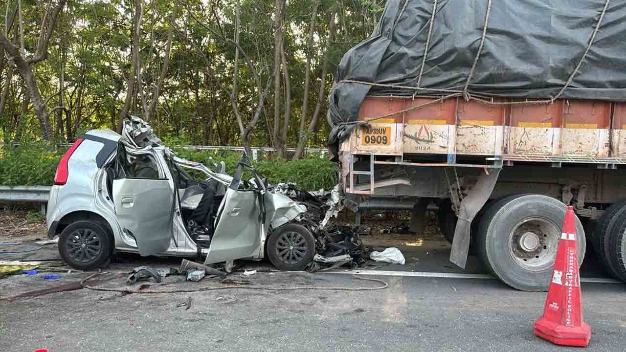 Six Killed In ORR Crash Near Shamshabad