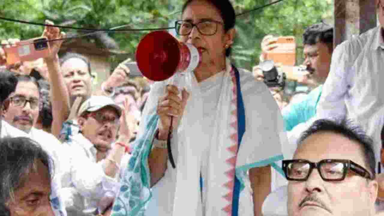 FIR Filed Against Mamata Banerjee Over Remarks On Home Ministry
