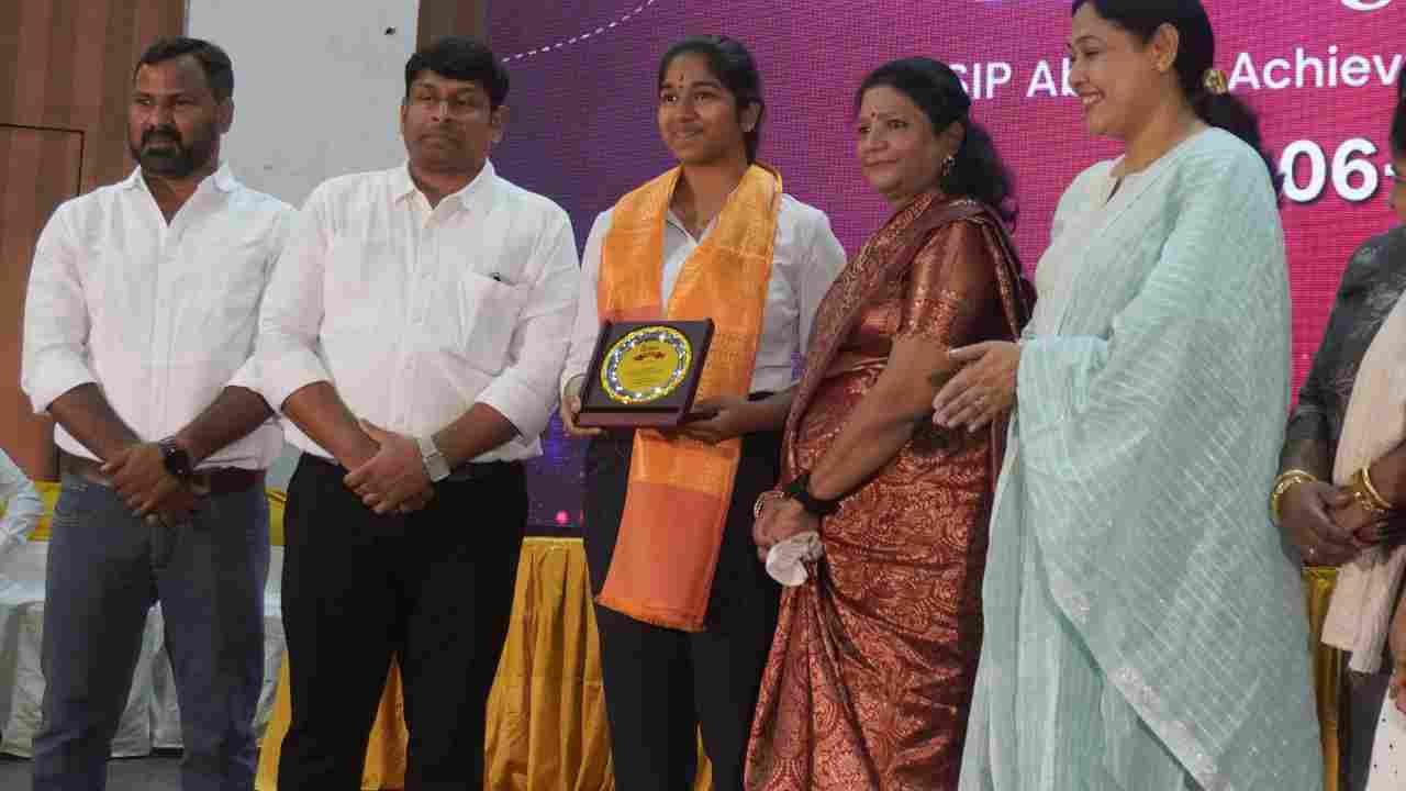 SIP Abacus Achievers Summit Honours 120 High Scorers In Hyderabad