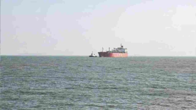 Three Indian Oil Tankers Cross Strait Of Hormuz With 8.6 lakh MT Cargo