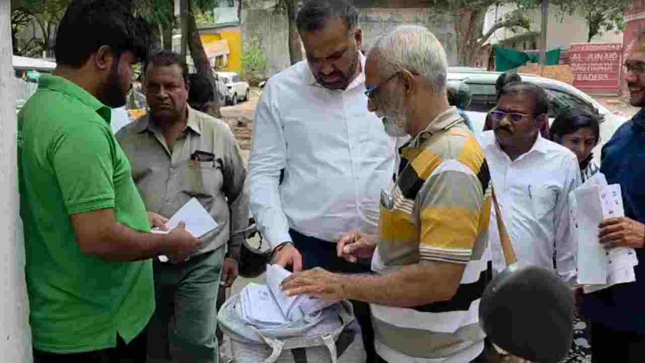 SIR verification in Malakpet: DEO R.V. Karnan Inspects Drive