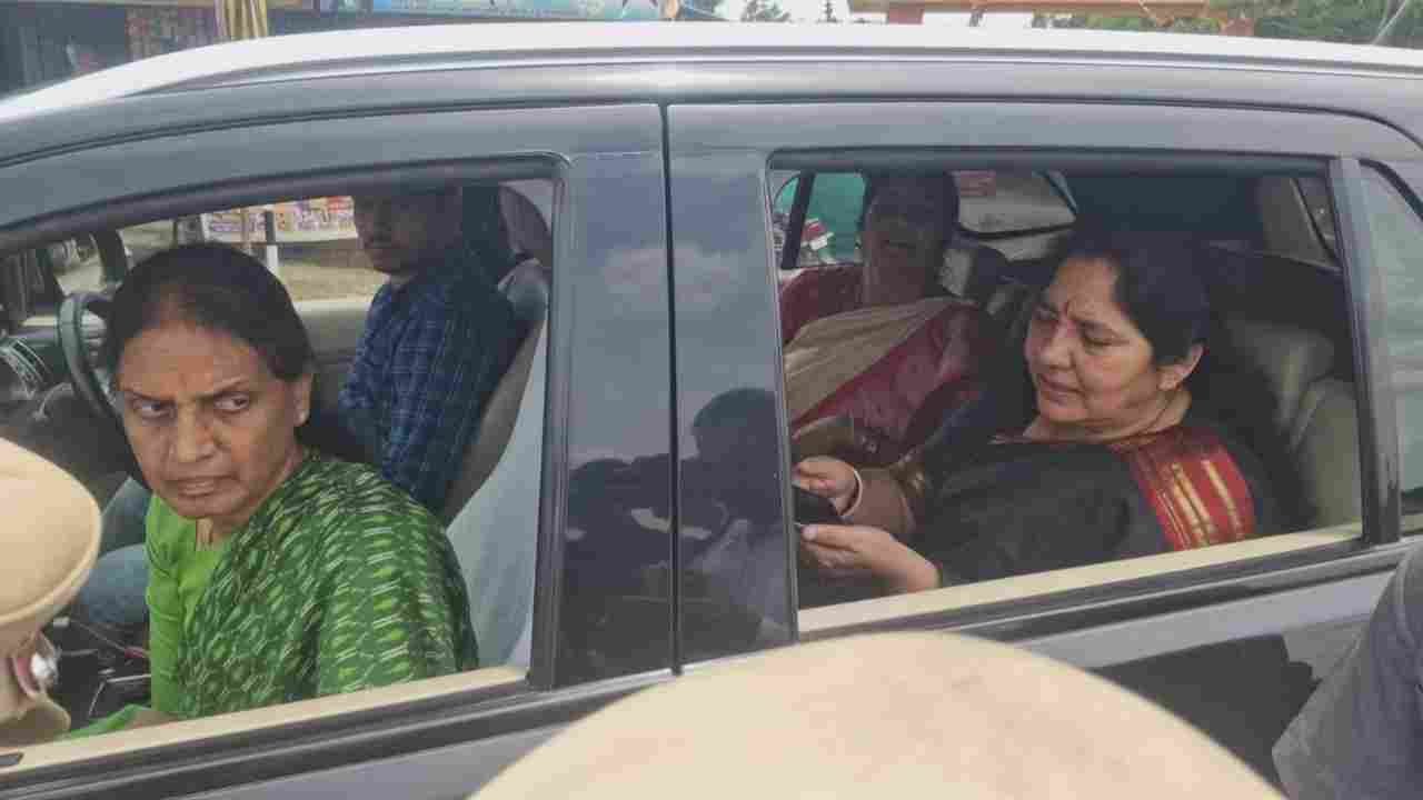 Police Detain Sabitha Indra Reddy En Route To Meet Shabad Murder Victims’ Families
