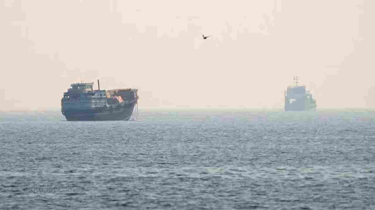 Centre Advises Shipping Firms Not To Deploy Indians On Hormuz Route