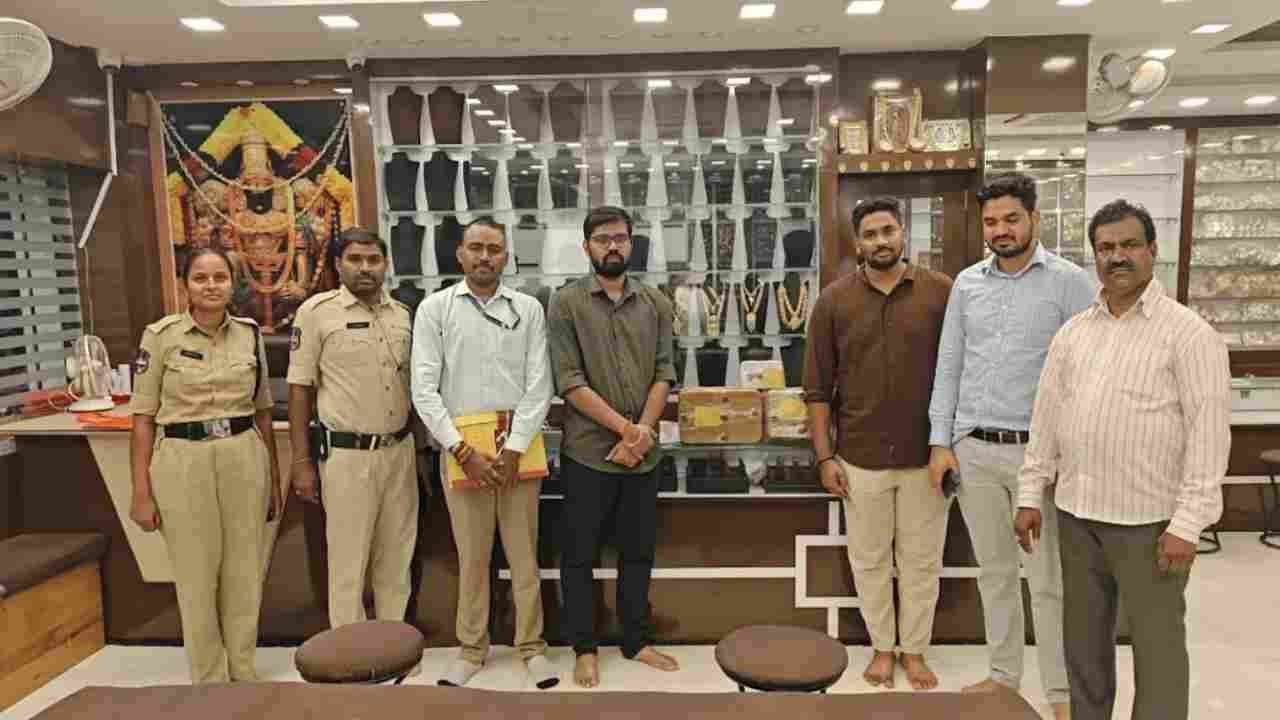 BIS Seizes Rs.10 Crore Worth Of Non Hallmarked Gold Jewellery In Warangal