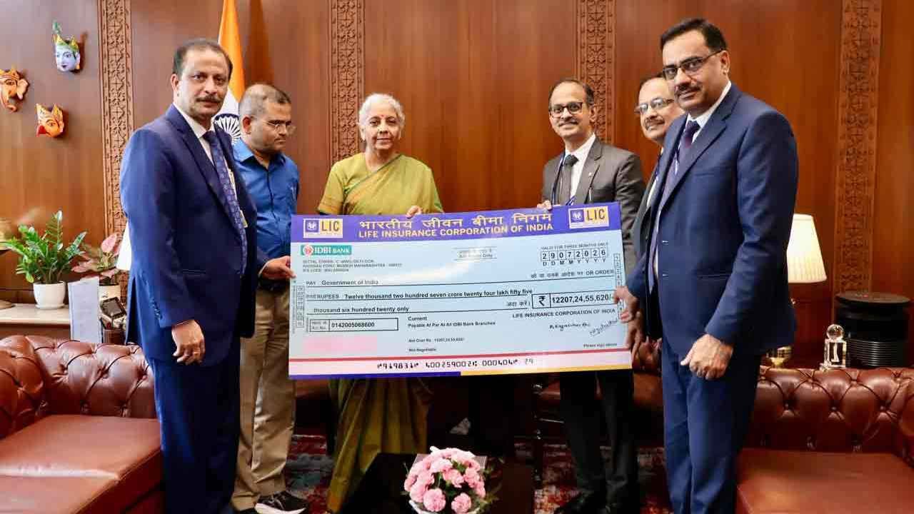Nirmala Sitharaman Receives Rs. 12,207 Crore LIC Dividend For FY 2025-26