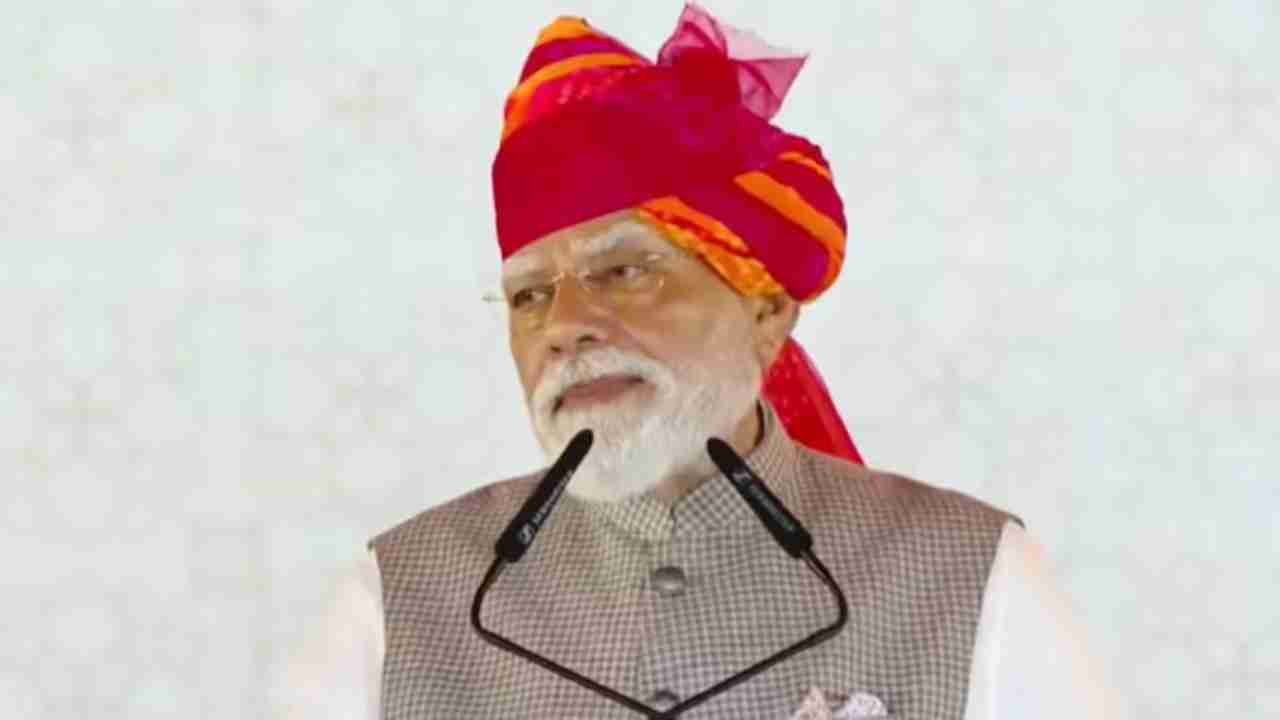 PM Modi Says Centre Absorbed ₹75,000 Crore Fuel Losses to Shield Citizens During Global Energy Crisis