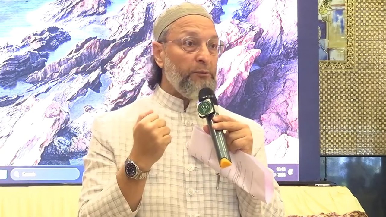 Asaduddin Owaisi Urges Revanth Sarkar to Issue Permanent Residence Certificates for Voters