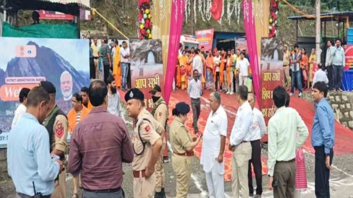 Amarnath Pilgrims Receive Warm Welcome At Chanderkote