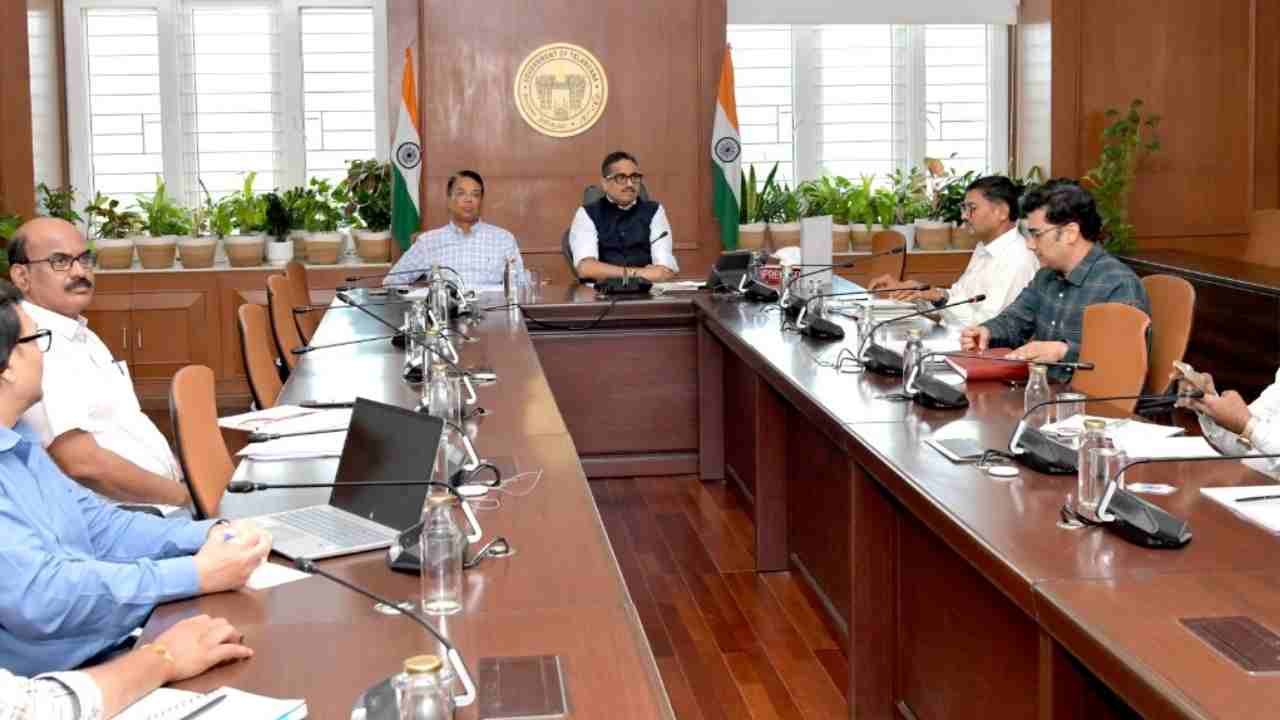 Sanjay Jaju Reviews Hyderabad Metro Rail Progress
