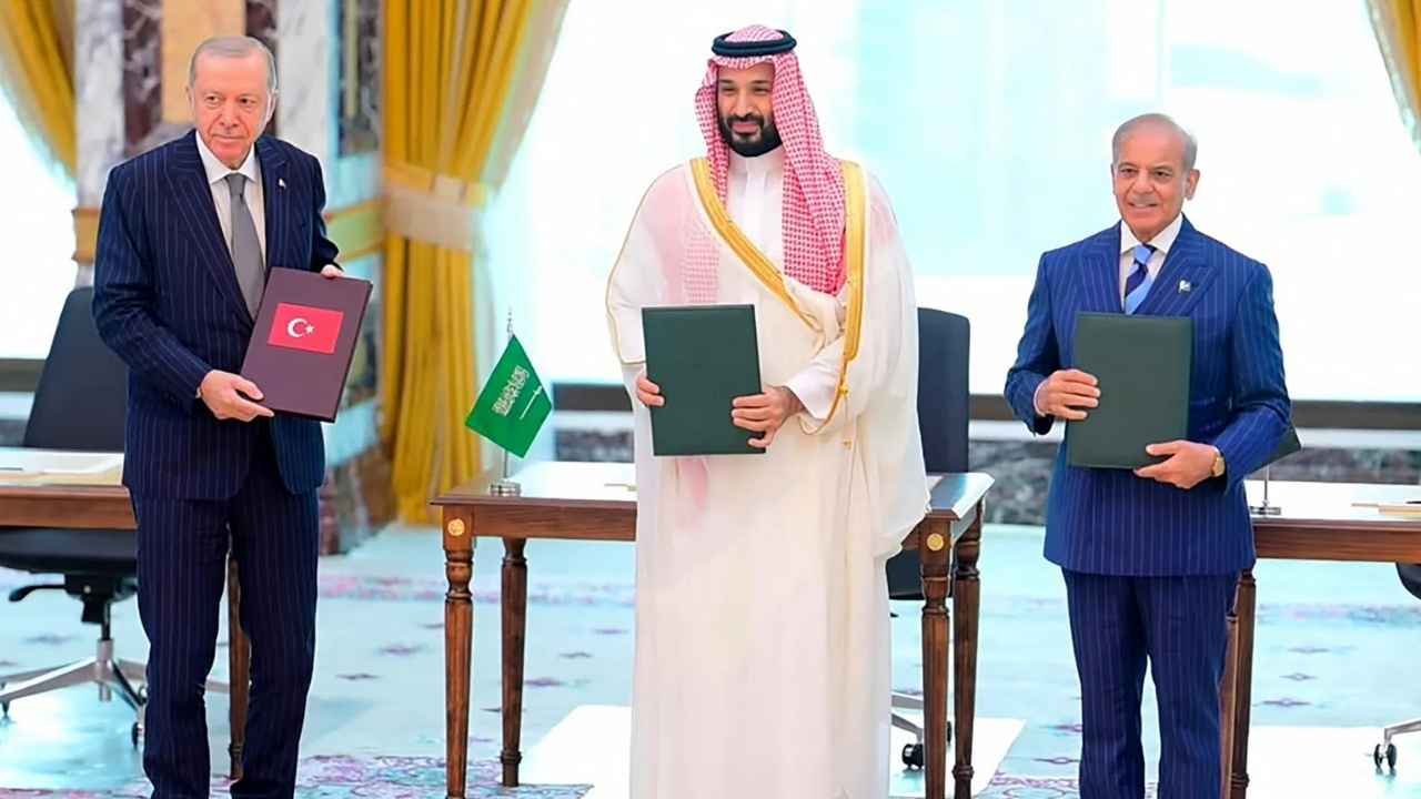 Iran Invited to Join Saudi Arabia, Turkey, Pakistan Defence Alliance