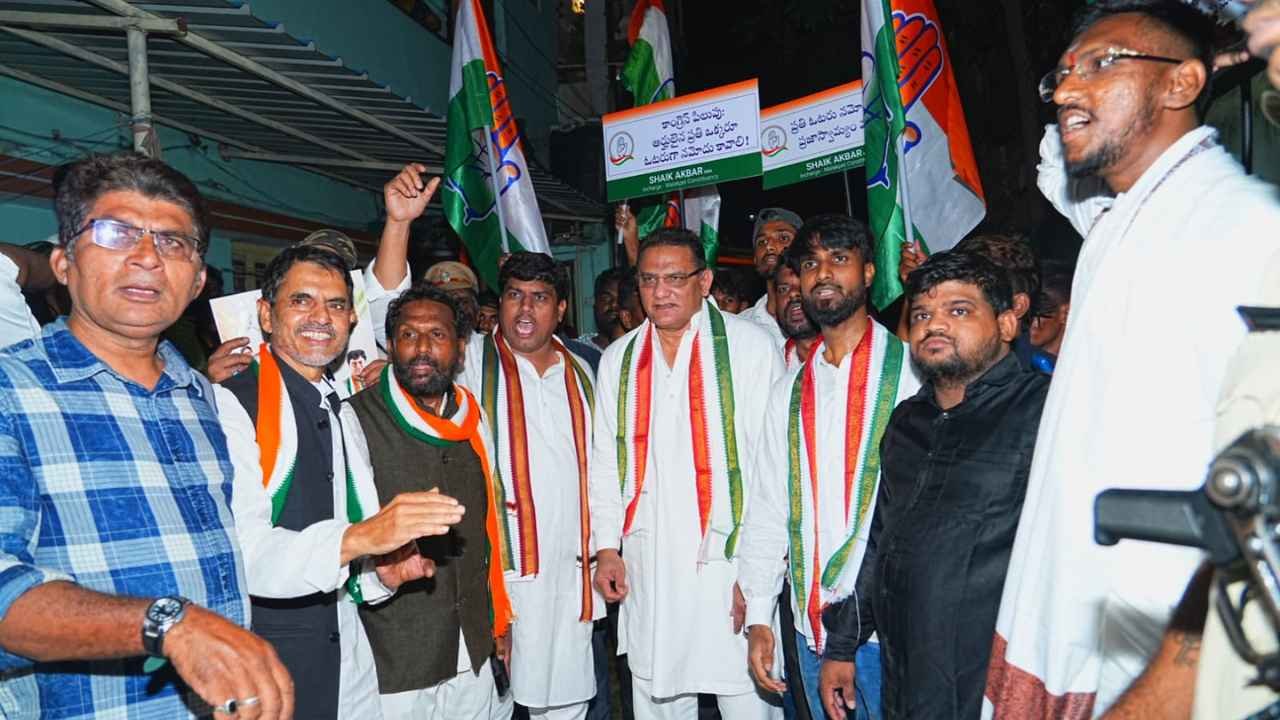 Mohammed Azharuddin Leads SIR Chaitanya Yatra In Malakpet