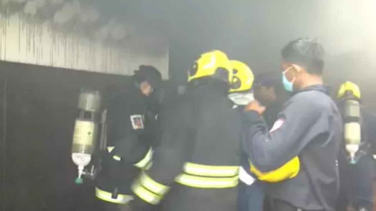Fire Breaks Out At Wine Mart Storage In Banjara Hills
