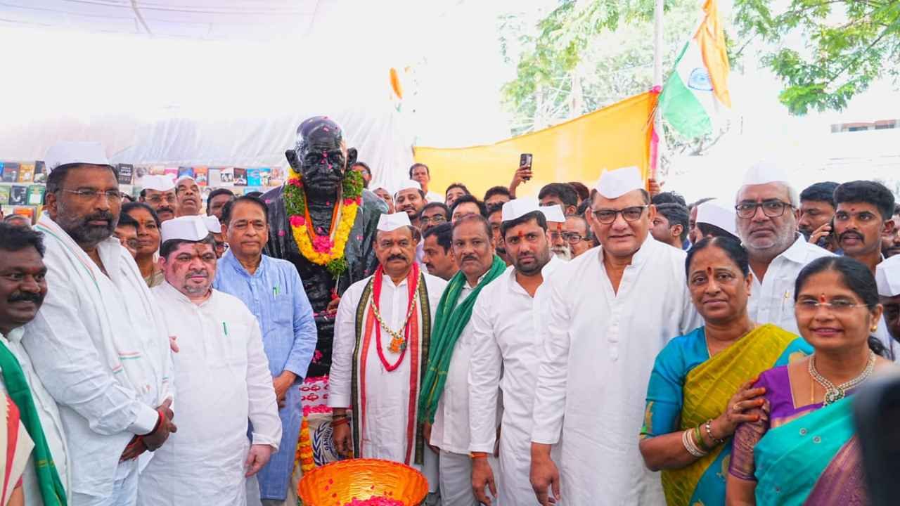Mohammad Azharuddin Attends Quit India Day Ceremony At Gandhi Bhavan