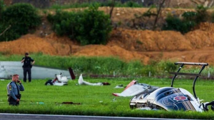 Pilot Killed After Plane Collides With Police Helicopter Near US Runway