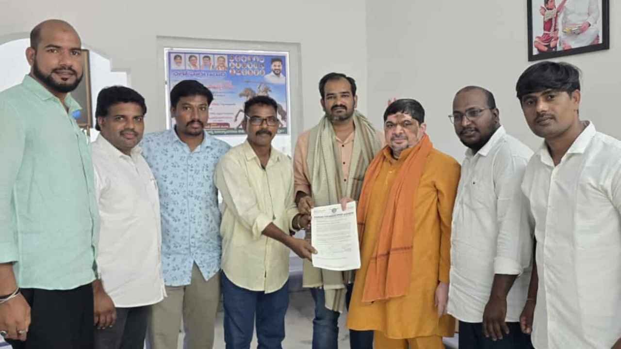Telangana Auto Drivers Strike Sparks Concern Over School Transport