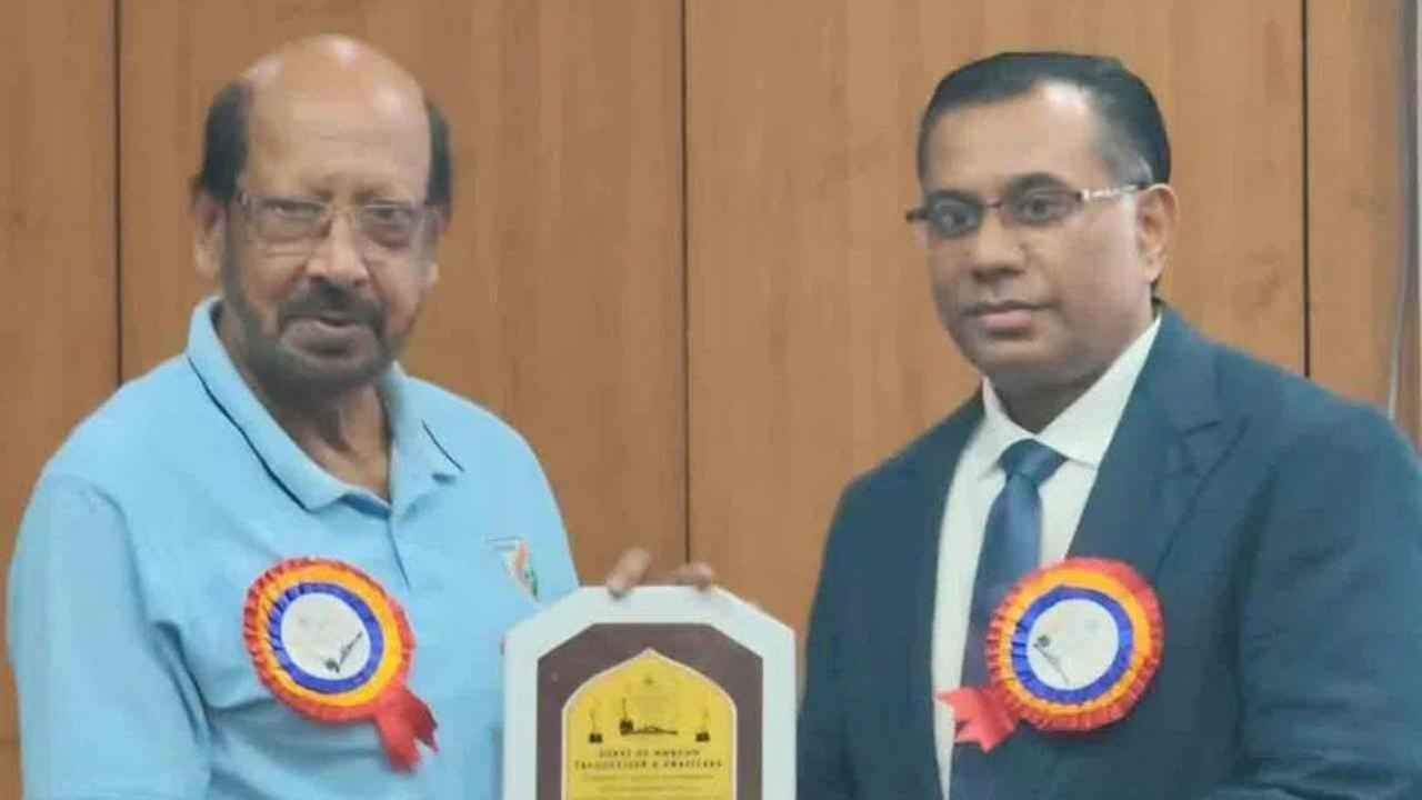 Former India Football Captain Shabbir Ali Receives National Award