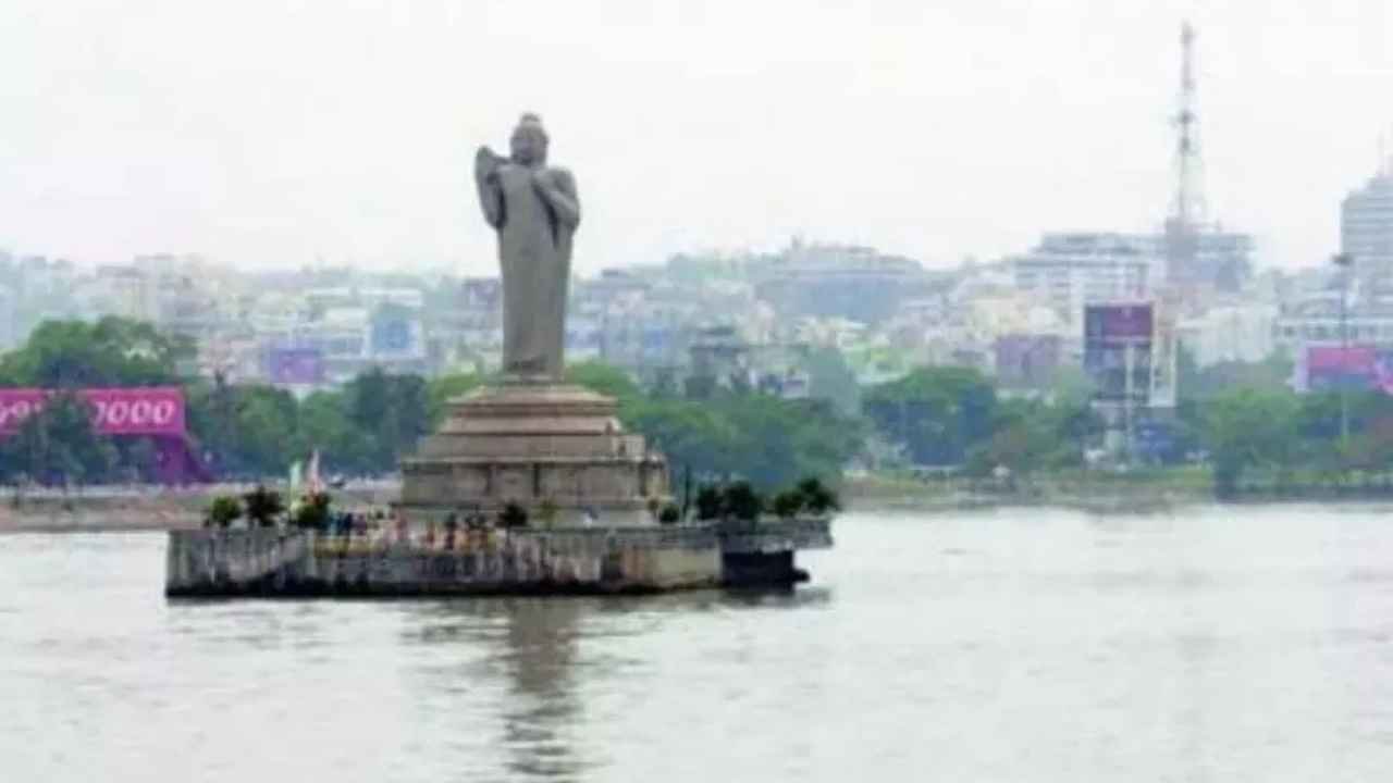 Sudanese Man Rescued After Jumping Into Hussain Sagar