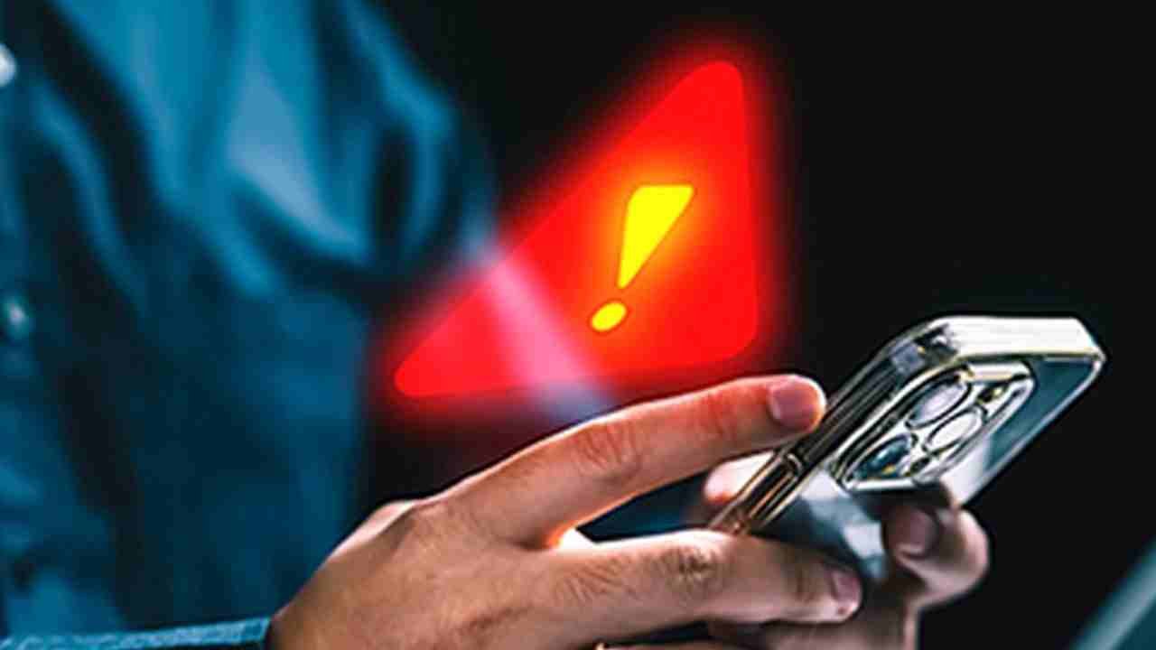 Hyderabad Man Loses Rs. 1 Lakh After Phone Software Update