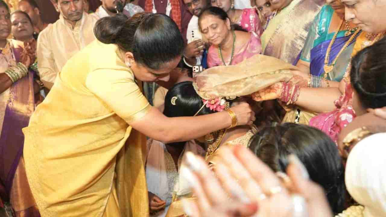 Kavitha Ties Mangalsutra for Bride in Mudiraj Tradition