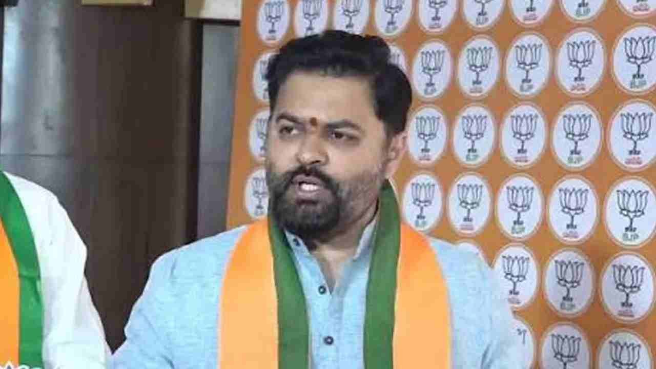 BJP Wants Assembly Speaker To Disqualify Defected MLAs