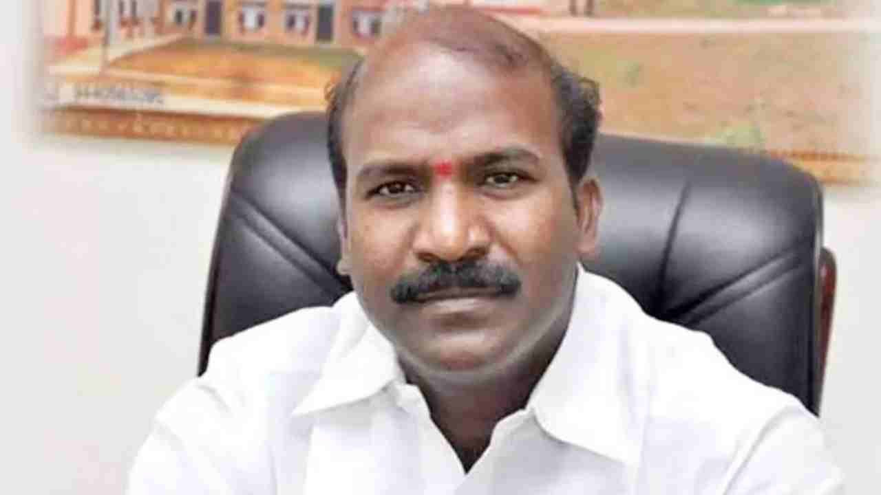 Circling Around Farmhouse Of BRS Leaders Is Against Development: Former BRS MLA