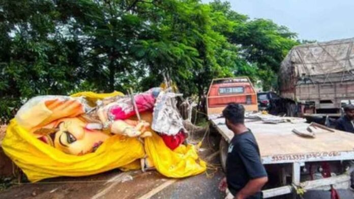 Massive Ganesha Idol Damaged After Lorry Rams At Gajwel Ring Road