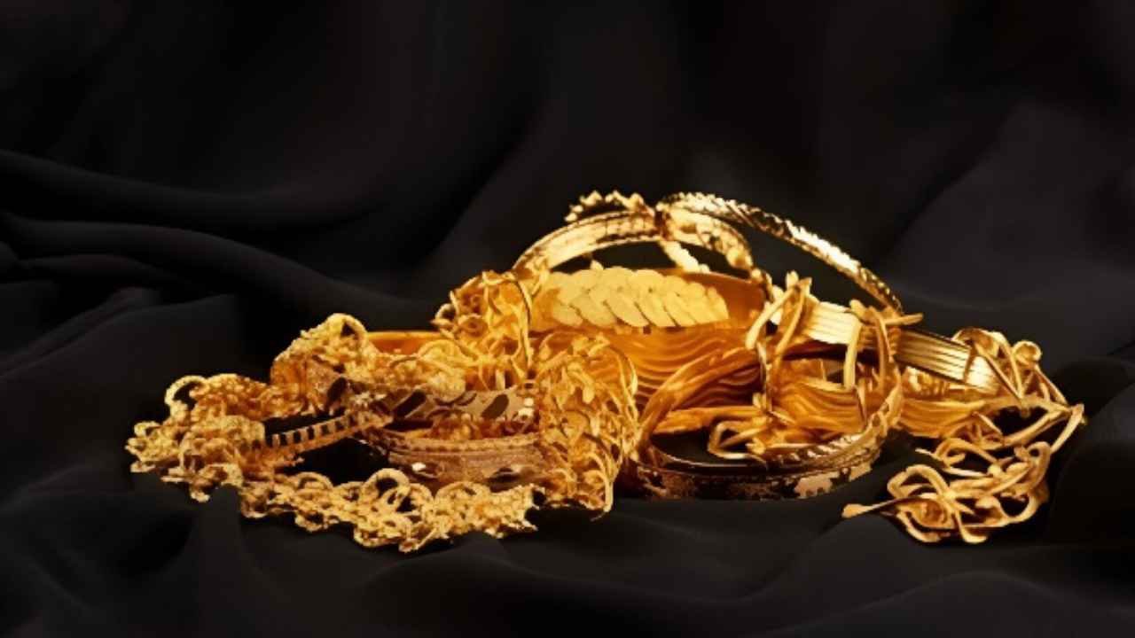 Gold Rates In Hyderabad Sees A Surge: Check Latest 22 And 24-Carat Prices