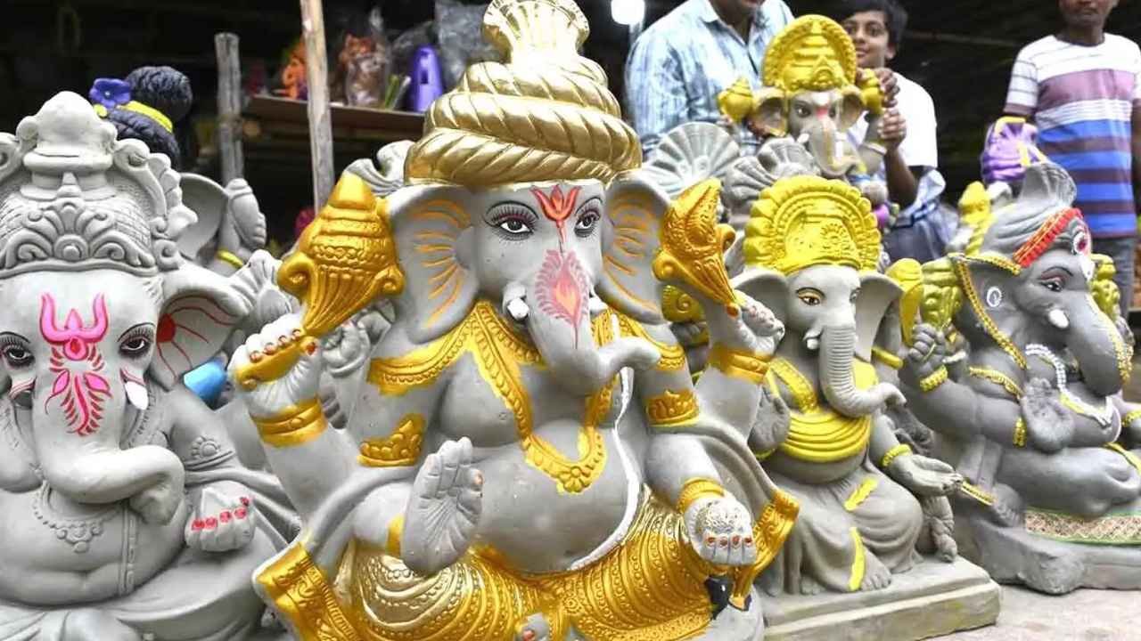 Gold And Diamond Lord Ganesha Idol Unveiled In Hyderabad