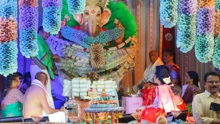 Dhanalakshmi Puja In Warangal Features Rs. 1.93 Crore Currency Decoration