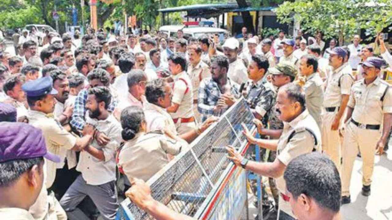 Jurala Farmers’ Protest Leads To Water Release Assurance
