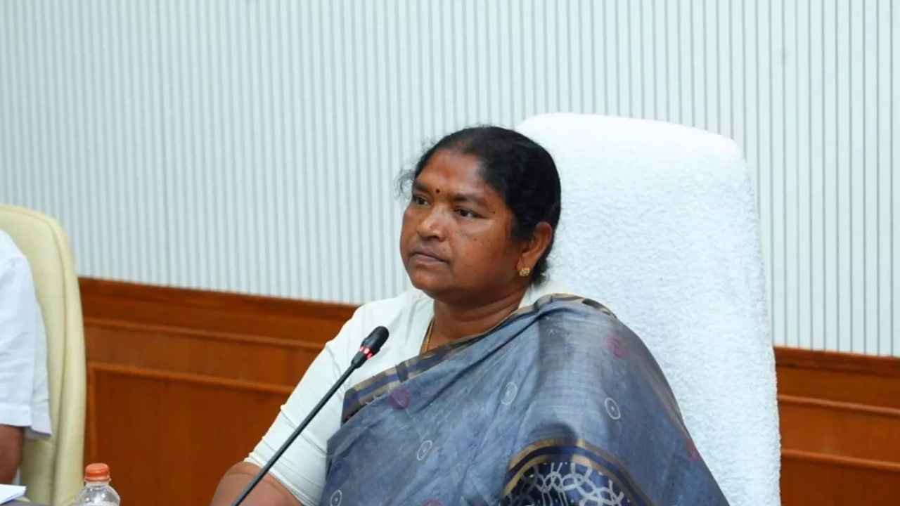 Seethakka Orders New Pensions Before Dussehra