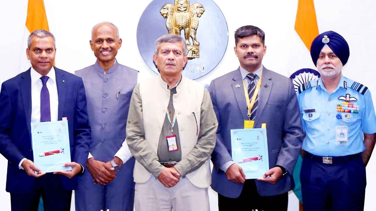 MoD Signs Rs. 811 Crore Deal With BDL For 160 SAT SAAW