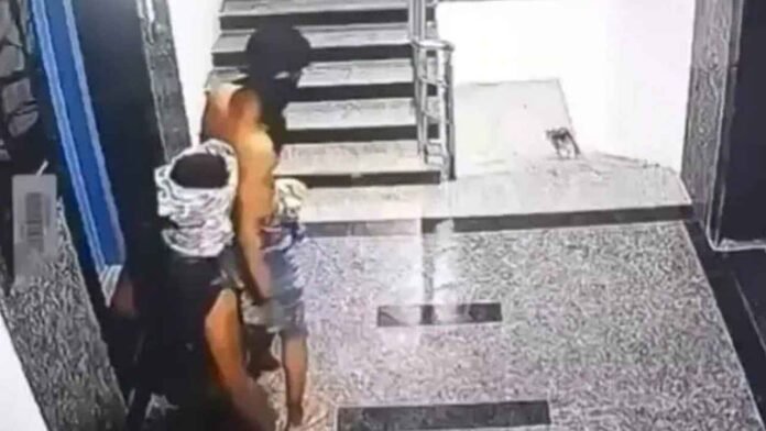 Chaddi Gang Suspects Break Into Manikonda Apartment