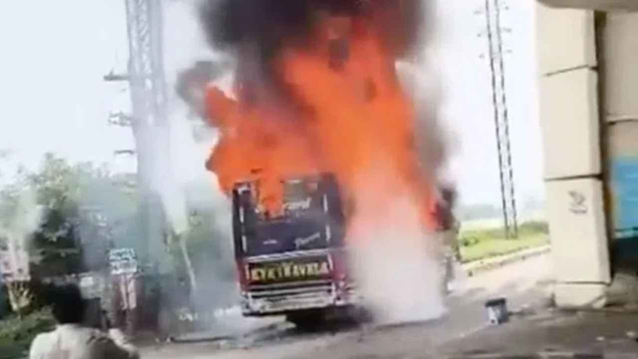 Bus Catches Fire in Srikakulam, Seven Passengers Escape Unhurt
