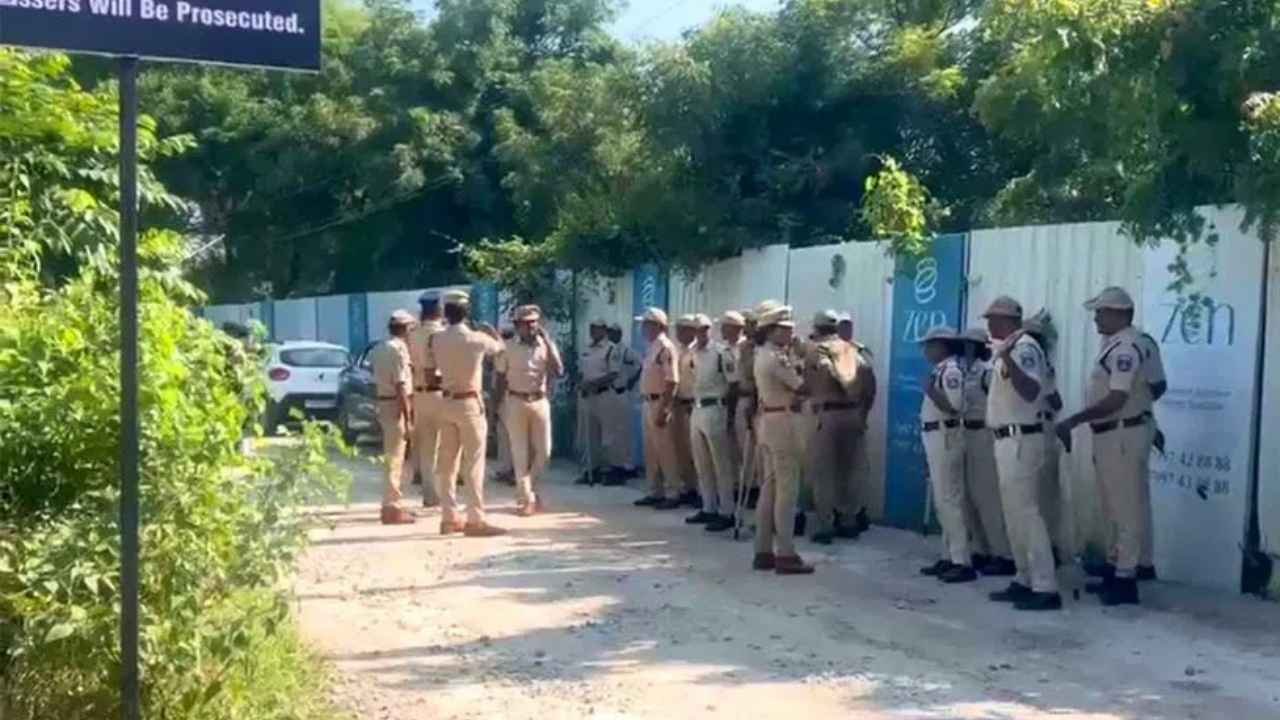 Congress Leaders Plan Janwada Farmhouse Visit Amid Political Tension