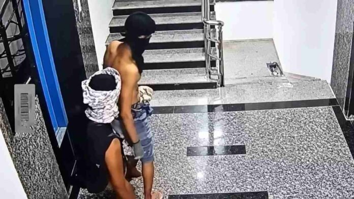 'Chaddi Gang' Strikes Again; Decamps With Gold And Cash