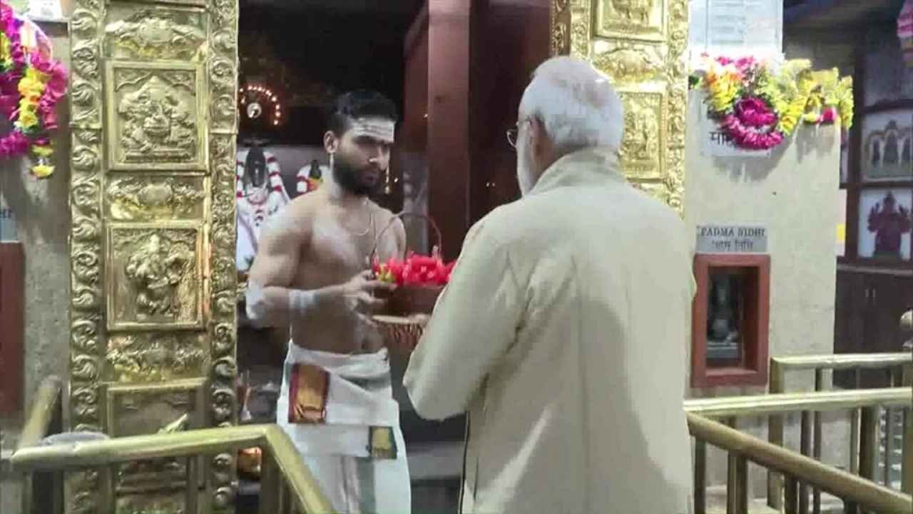 Narendra Modi Completes 25 Years in Public Life