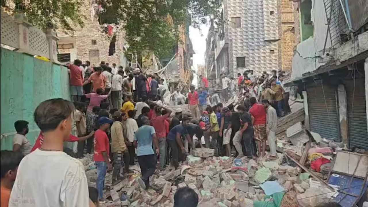 Delhi Building Collapse: One Dead, Eight People Rescued