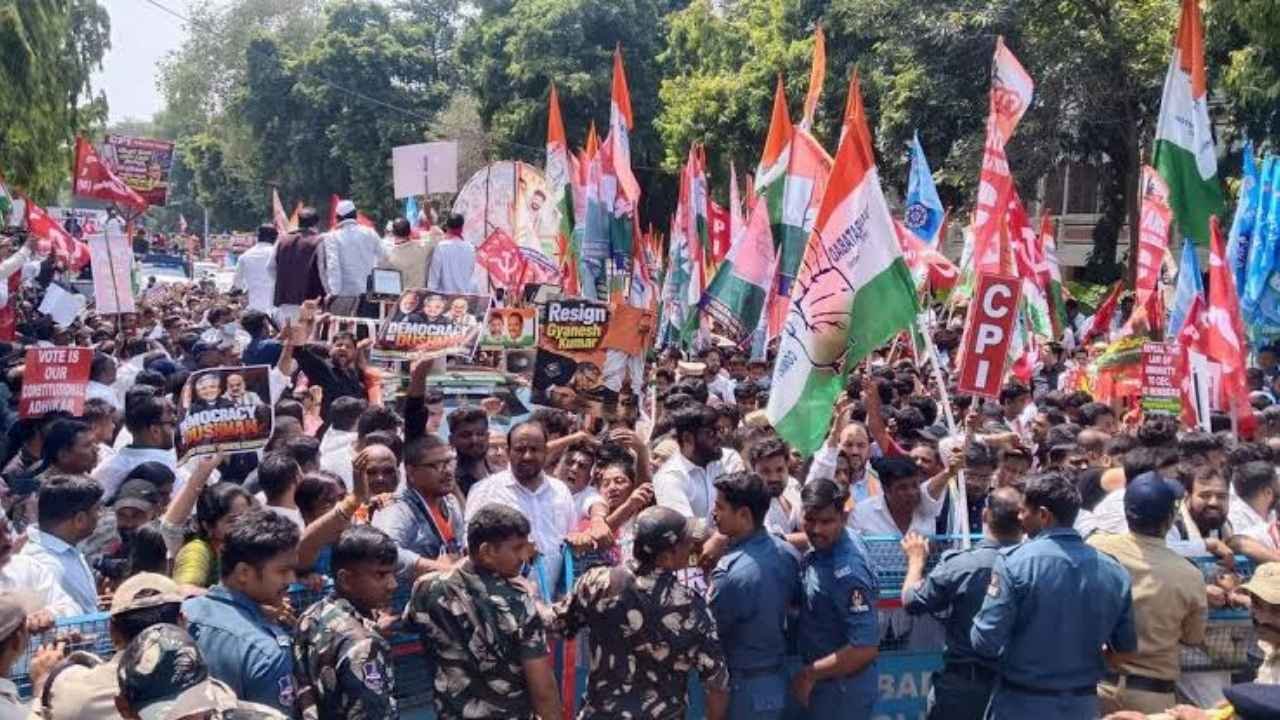 Chalo Lok Bhavan: Telangana Congress Leaders Detained During Protest