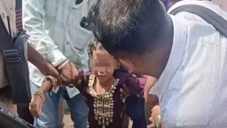 Hussain Sagar Child Rescue: Auto Driver Saves Girl