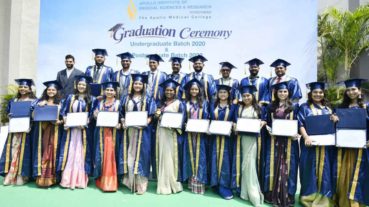 Apollo Medical College Hyderabad Awards Degrees To 141 Graduates