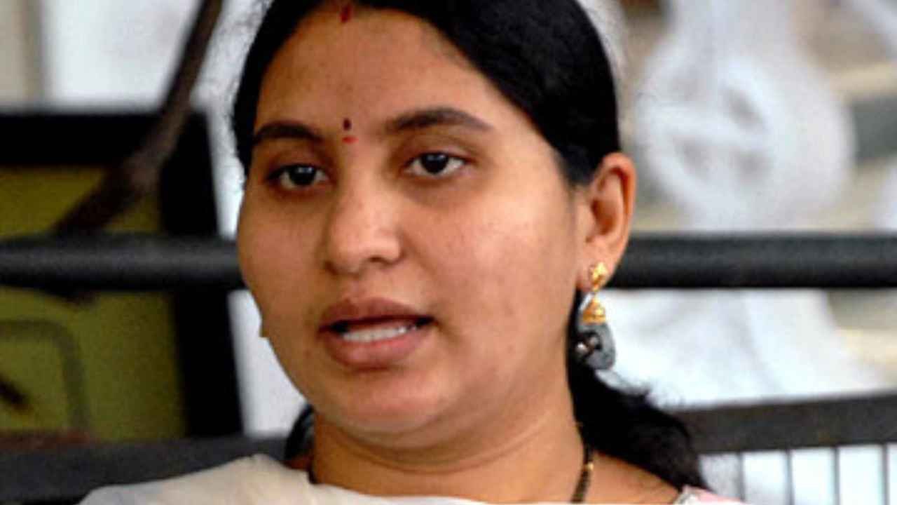 Graduate MLC Elections: Former Wyra MLA Chandravathi Urges Graduates To Register