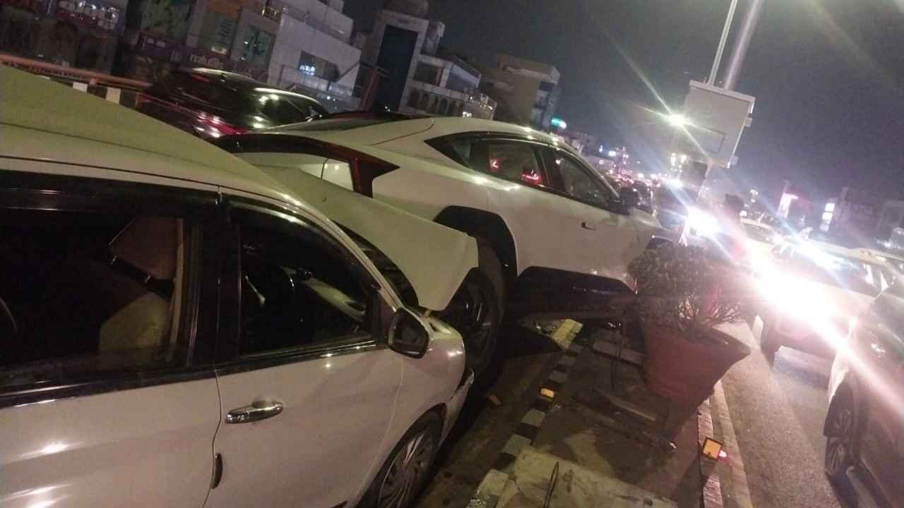 PVNR Expressway Accident: Six Cars Collide Near Aramghar