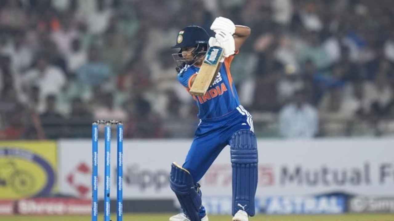 Niki Prasad Shines as India Beat Zimbabwe By Four Wickets