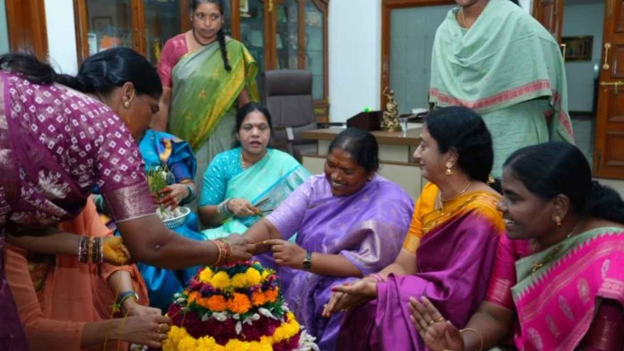Minister Seethakka Joins Bathukamma Celebrations Near Telangana Secretariat