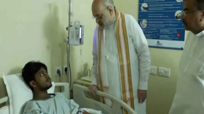 Amit Shah Meets Kolkata Stampede Victims At Hospital